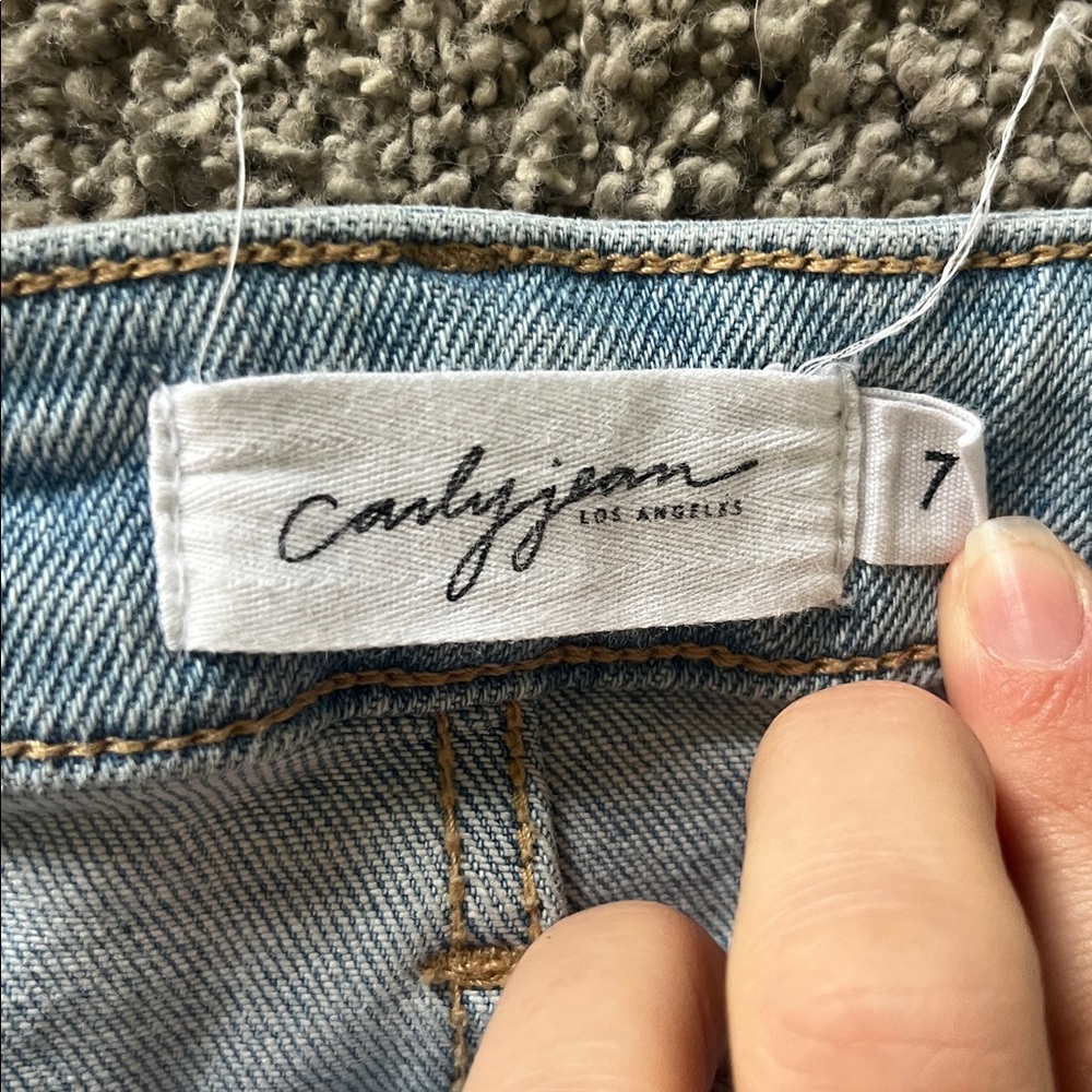 Carly Jean Los Angeles Light Wash Ankle Jeans - Picture 2 of 3